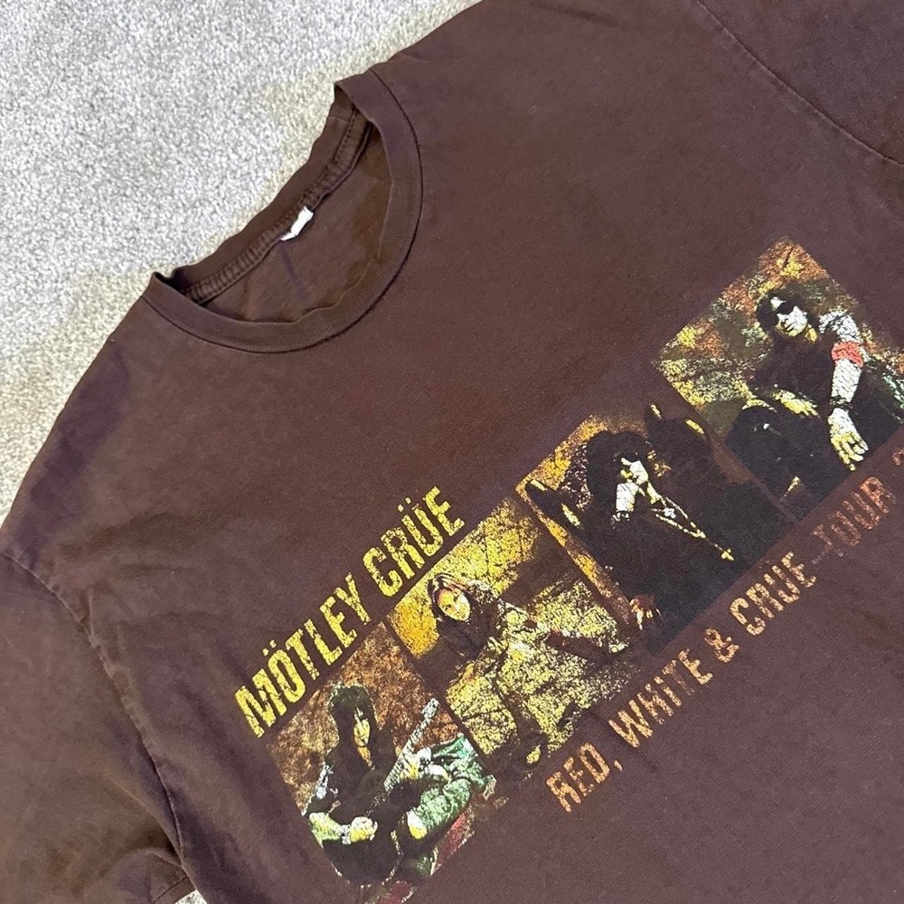 Vintage 2005 Motley Crue Tour Band T Shirt Brown Small Rock Tee